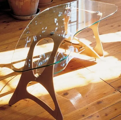 Tavolino di design in cristallo e rovere Arabesco CM di Zanotta