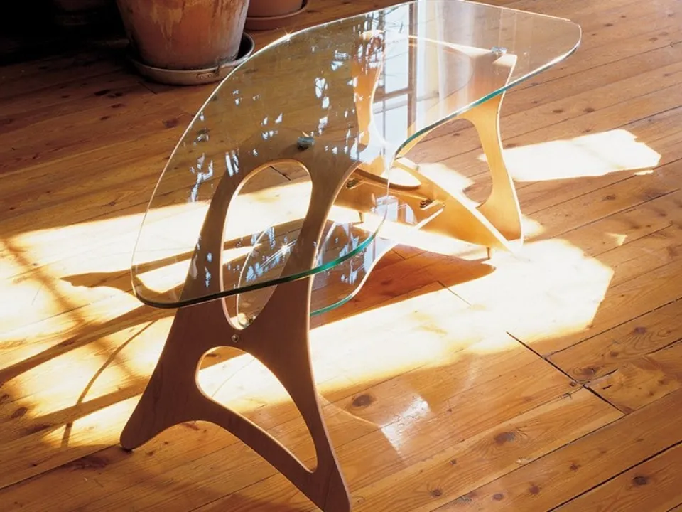 Tavolino di design in cristallo e rovere Arabesco CM di Zanotta
