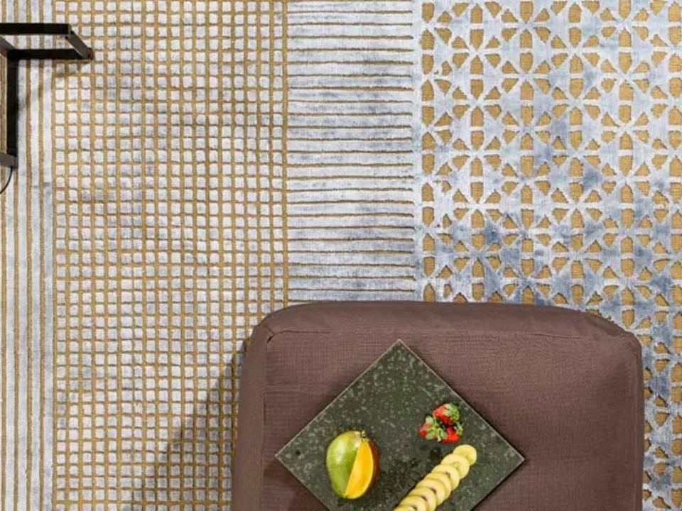 Tappeto tessuto a mano su telaio in lana e viscosa Masala di Warli