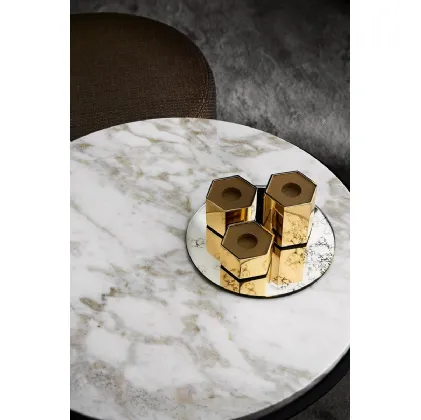 Portacandele in ottone massiccio lucido all’esterno e opaco all’interno Candle Holder Hexagonal di Gallotti&Radice