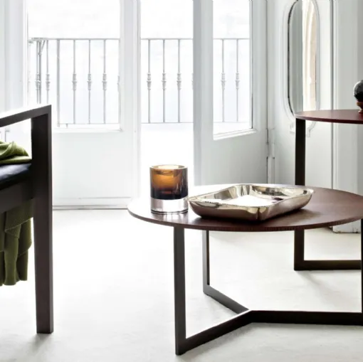 Tavolino rotondo con top in essenza Rovere e base in metallo Sign di Lema