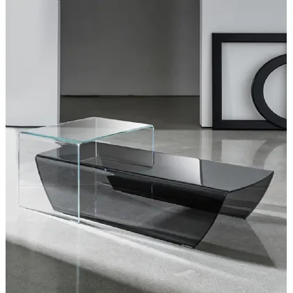 Tavolino di design Taky in vetro curvo trasparente extrachiaro o fumé di Sovet