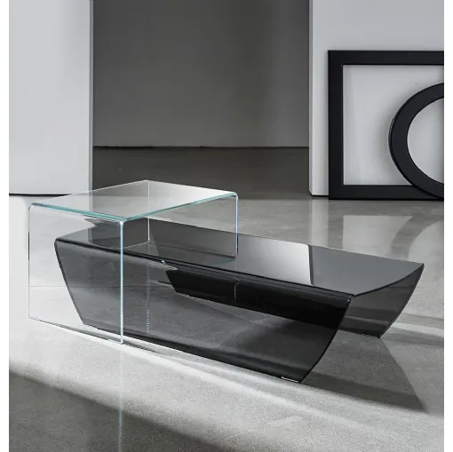 Tavolino di design Taky in vetro curvo trasparente extrachiaro o fumé di Sovet