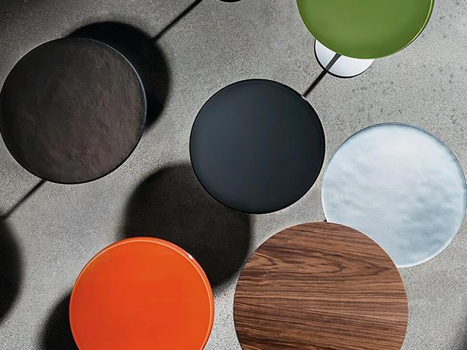 Tavolini Tulip con top rotondo di Sovet