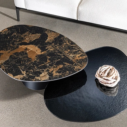 Tavolino Totem Drop in vetro o ceramica di Sovet