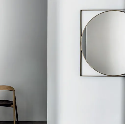 Specchio Visual Geometric con cornice quadrata in metallo laccato di Sovet