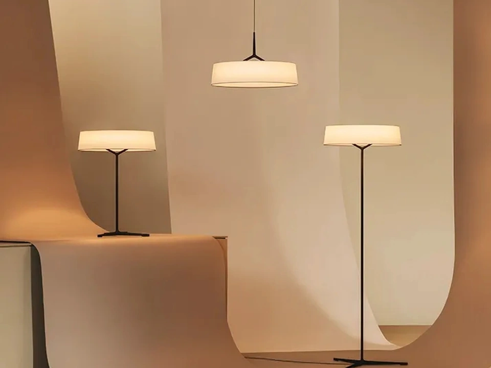 Lampada a sospensione in pergamena Dama di Vibia