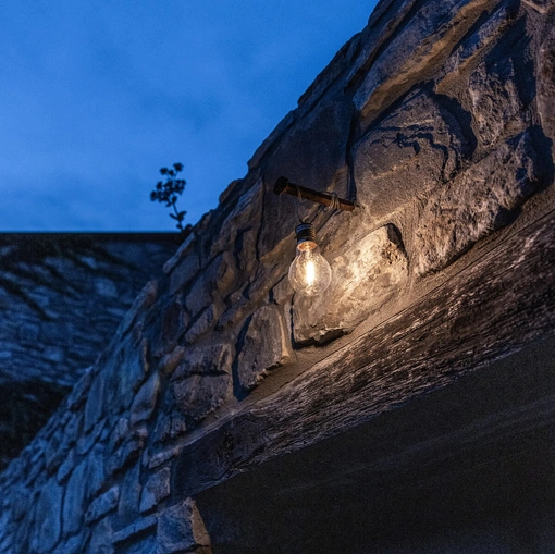 Lampada con chiodo in acciaio Hazard di Davide Groppi