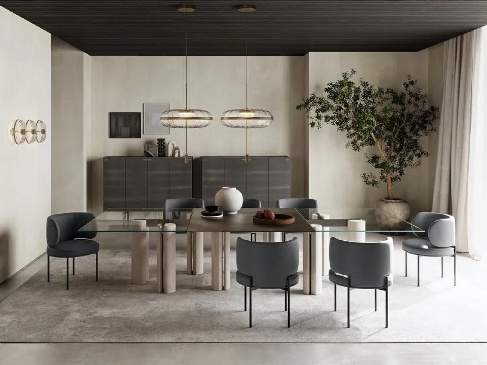 Lampada a sospensione Jolie composta da due calotte in vetro di Murano con dettagli metallici in ottone satinato di Gallotti&Radice
