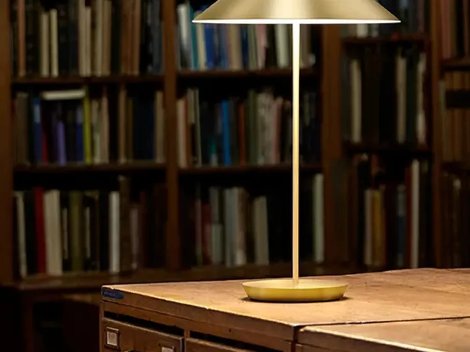 Lampada Myfair da tavolo di Vibia