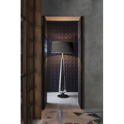 Lampada da terra in vetro soffiato con paralume in tessuto New Classic di Pentalight