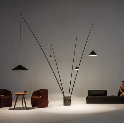 Lampada da terra con angolo della canna regolabile North di Vibia