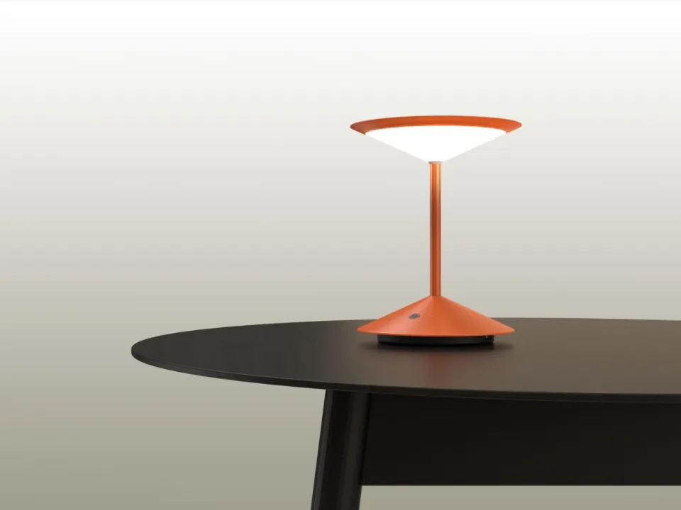 Lampada da tavolo Narciso di Pentalight