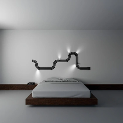 Lampada da parete Race of Light, pista giocattolo elettrificata di Davide Groppi