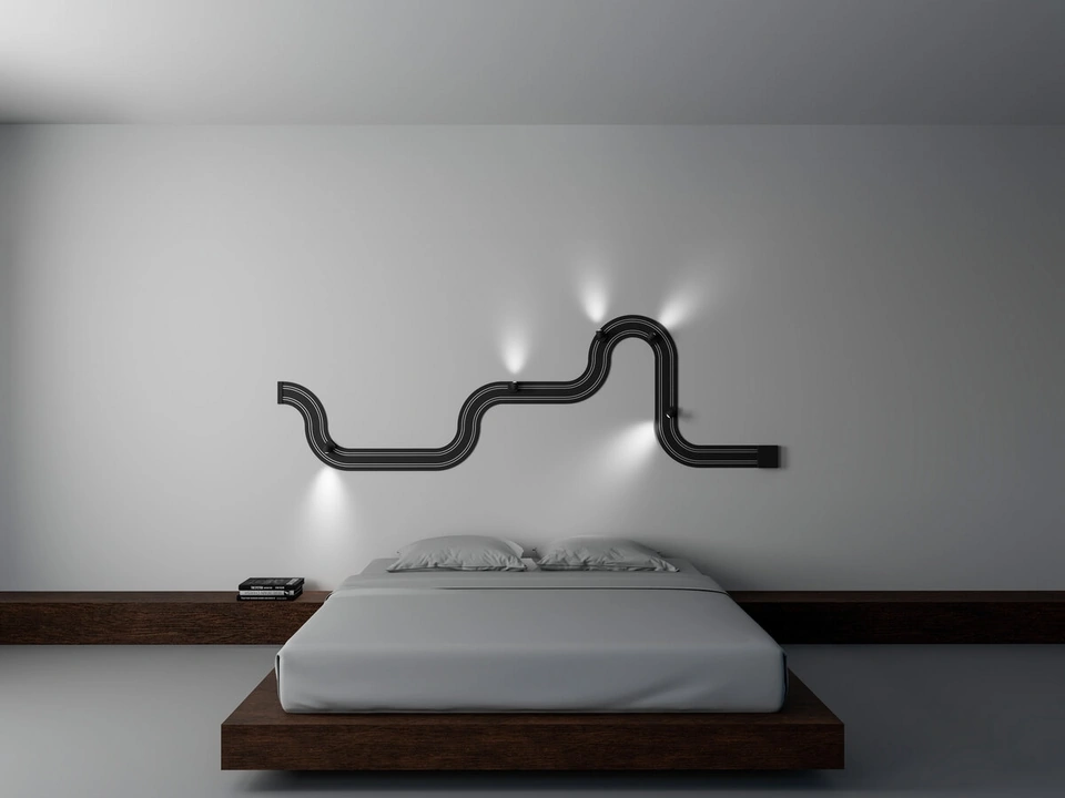 Lampada da parete Race of Light, pista giocattolo elettrificata di Davide Groppi