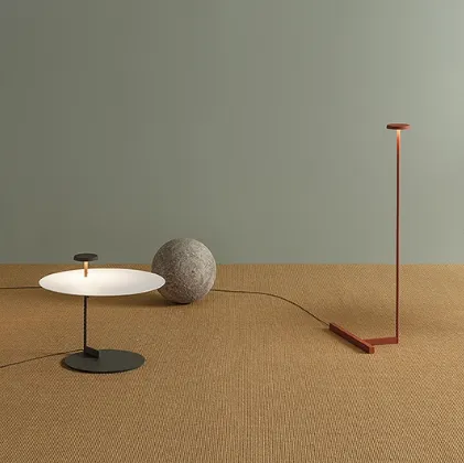 Lampada da terra Flat di Vibia