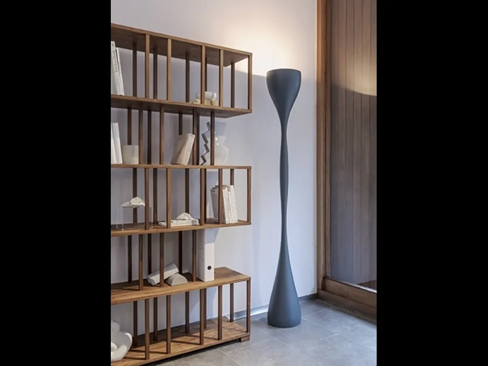 Lampada da terra Jazz in poliuretano di Vibia