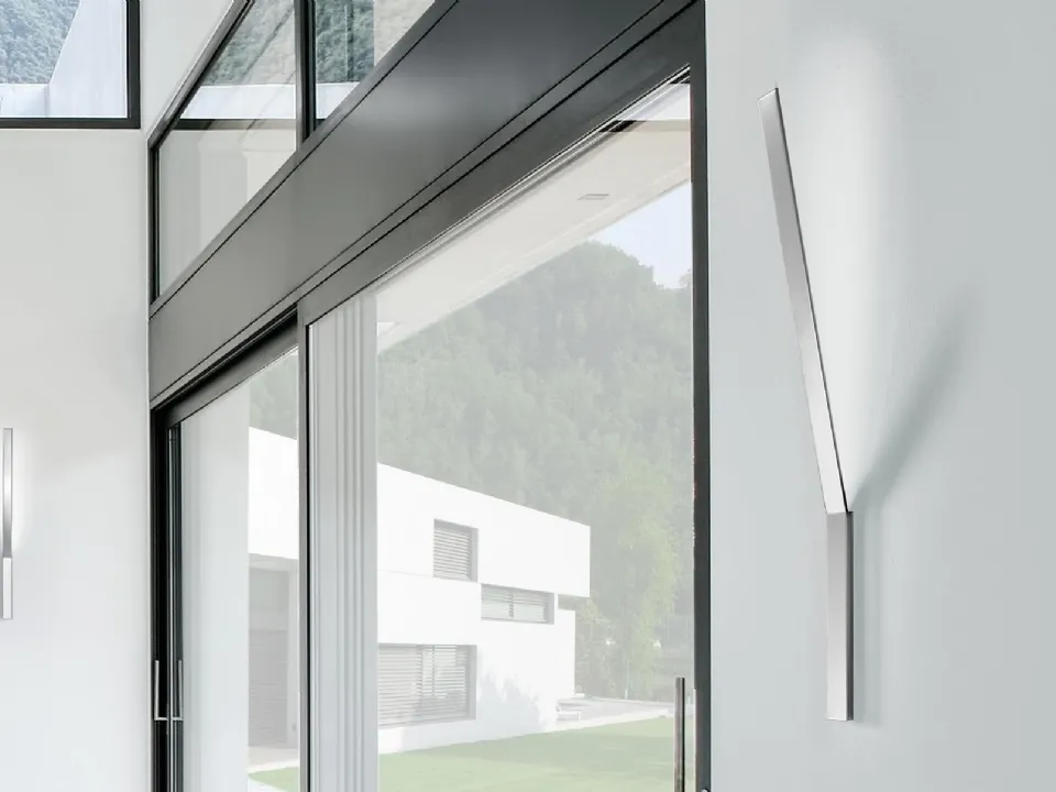 Lampada da parete Ypsilon di Panzeri