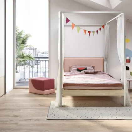 Cameretta componibile con letto a baldacchino e armadio ad ante scorrevoli Kids space 06 di Nidi