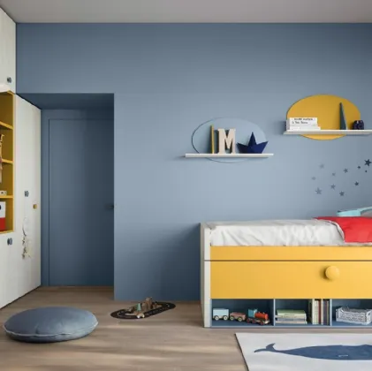 Cameretta su misura con armadio a muro e pensili a parete Kids space 08 di Nidi
