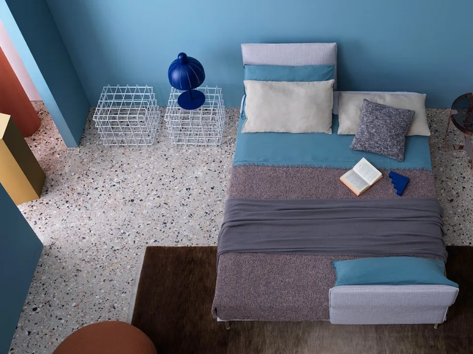 Letto con testiera imbottita Avant-Après di Saba