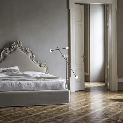 Letto in tessuto con testiera con cornice in legno intagliato e box contenitore Mademoiselle di Bolzan Letti