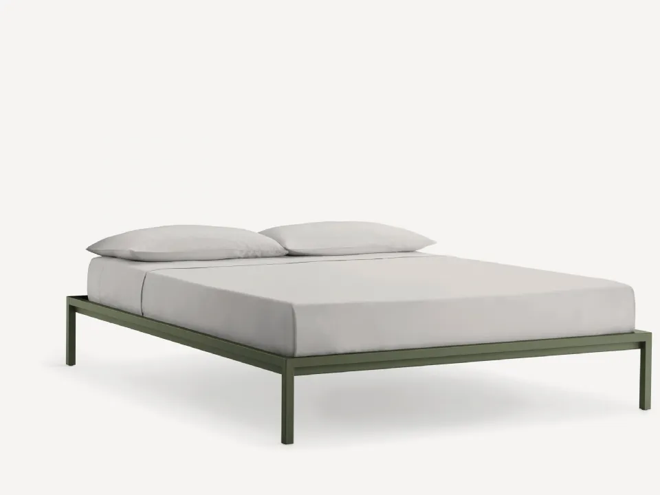 Letto Frame Sommier Moss in metallo di Fantin