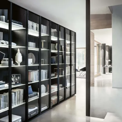 Libreria Selecta Divisoria in legno con ante in vetro di Lema