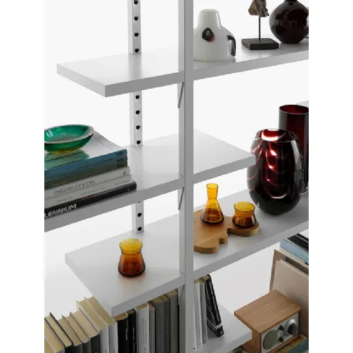 Libreria componibile con ripiani sfalsati Uno Living White di Fantin