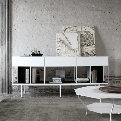 Madia Atelier configurazione 01 in laccato bianco opaco e top in marmo bianco di Carrara di Extendo