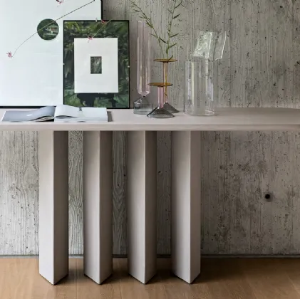 Mobile ingresso Geometric Console in finitura argilla di Bonaldo