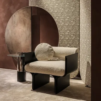 Poltroncina di design Stami Lounge in tessuto con struttura in frassino di Gallotti&Radice