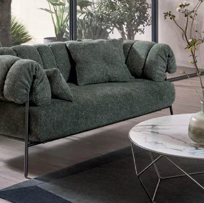 Tirella sofa lineare in tessuto imbottito di Bonaldo