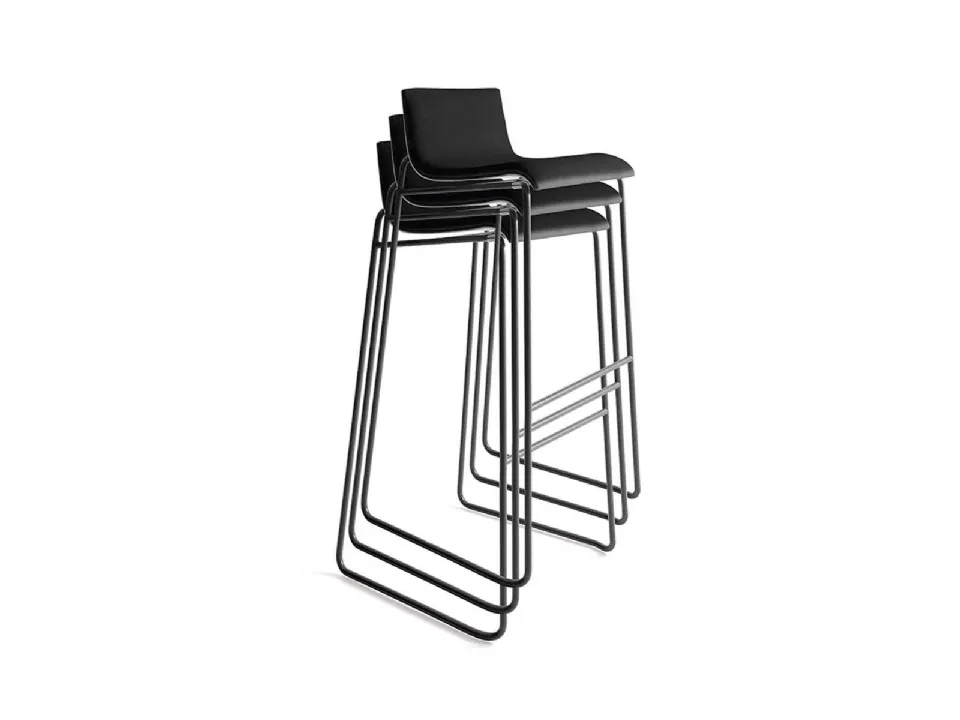 Sgabello impilabile Bee 2590 di Bross Italia