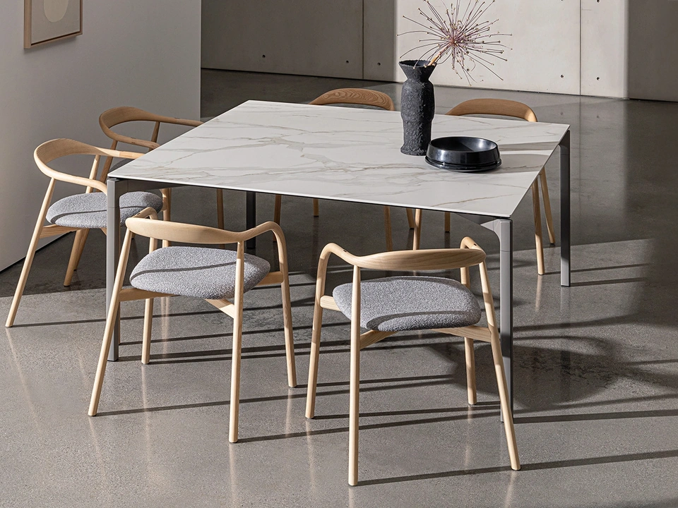 Tavolo quadrato Bone in ceramica di Sovet