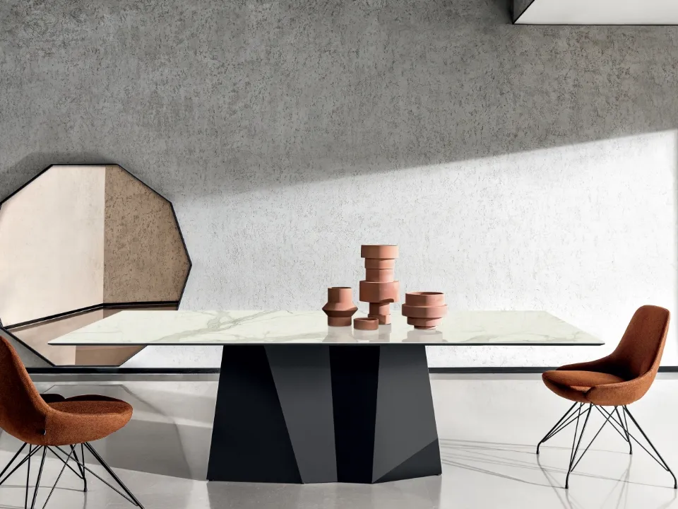 Tavolo Grandeod con top in ceramica e base in metallo verniciato di Sovet