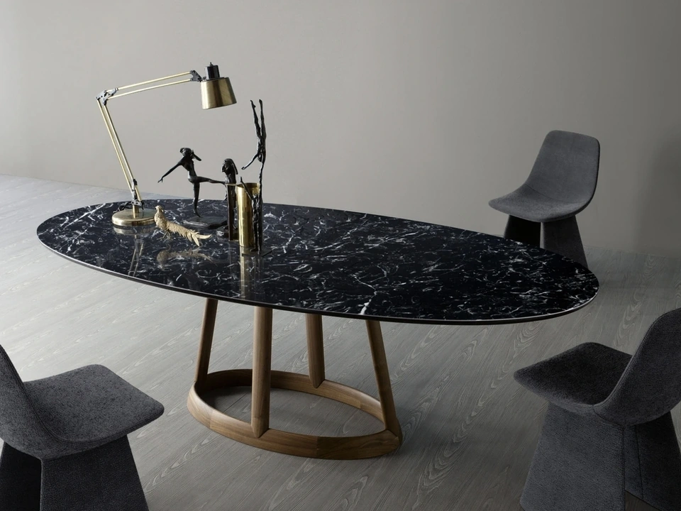 Tavolo con top in marmo e base in legno Greeny di Bonaldo