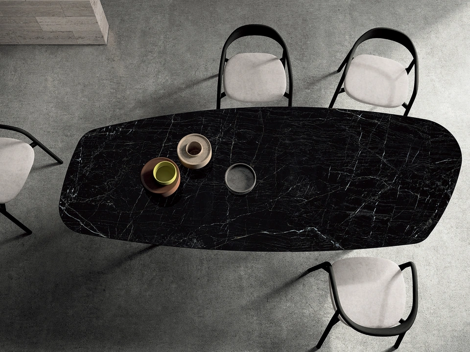 Tavolo Lewood shaped di Sovet