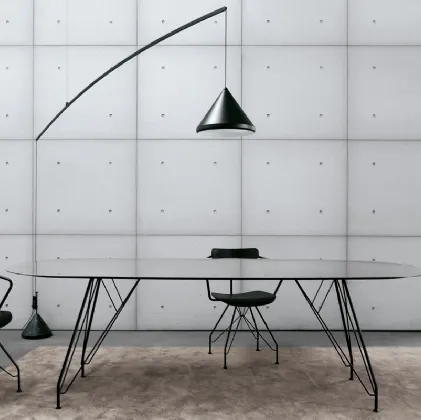 Tavolo ovale con top in HPL Inox e telaio in acciaio nero T11 configurazione 02 di Extendo