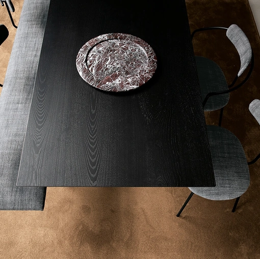 Tavolo T8 configurazione 03 con top in HPL frassino nero di Extendo