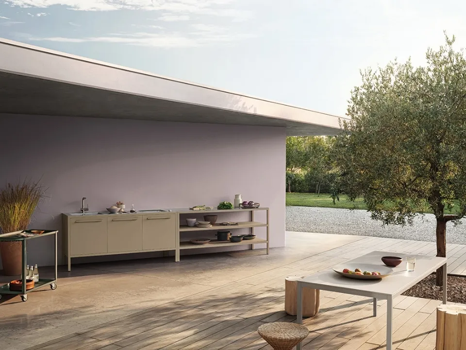 Cucina Moderna lineare per esterni Frame Outdoor Sand in metallo di Fantin