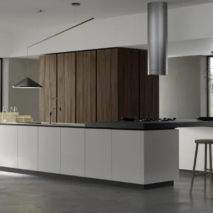 Cucina Moderna ad angolo M2 Goccia in materico Plus Bianco con snack penisola in laminam Nero di Meson's Cucine