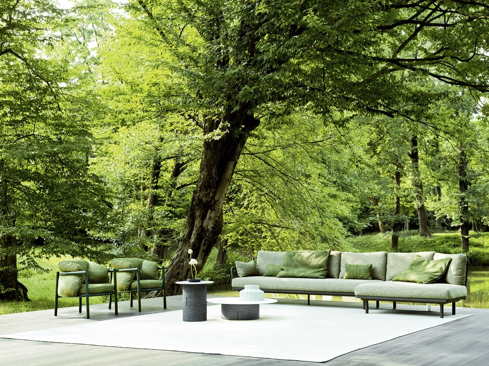 Salotto da esterno Allegra in alluminio e tessuto di Varaschin