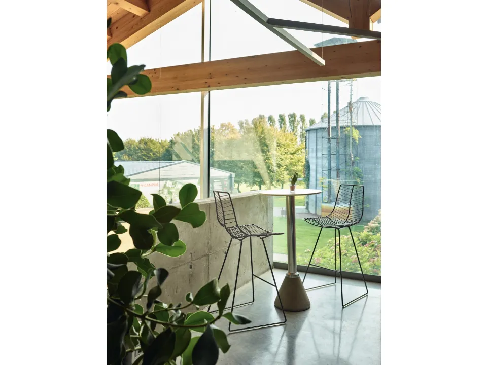 Sgabello Leaf Stool di Arper