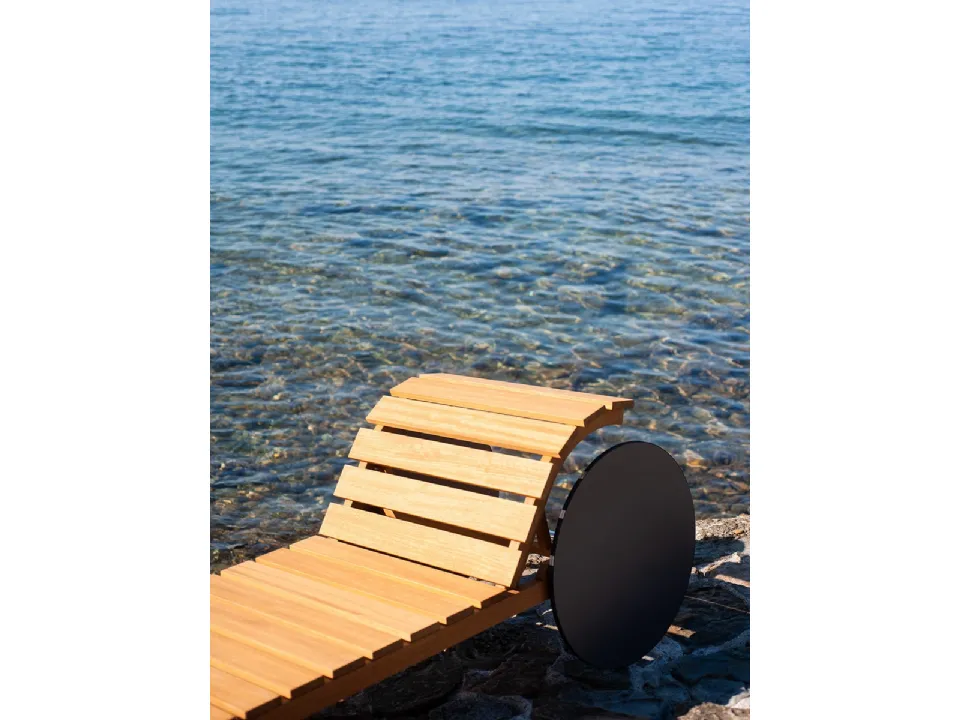 Daybed Suno in legno massello di Iroko di Potocco