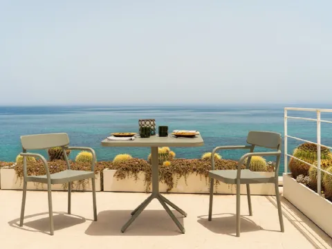 Grace Tavolo e Sedie di Emu